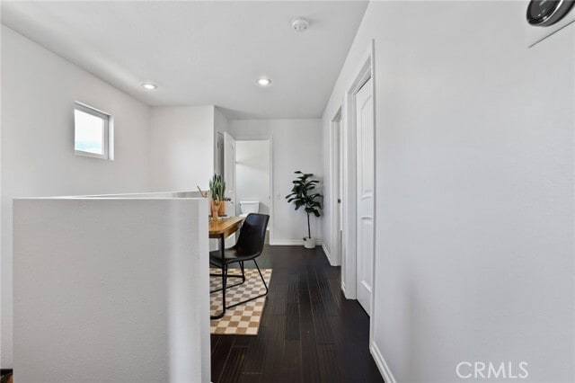 Building Photo - 715 Oceanhill Dr
