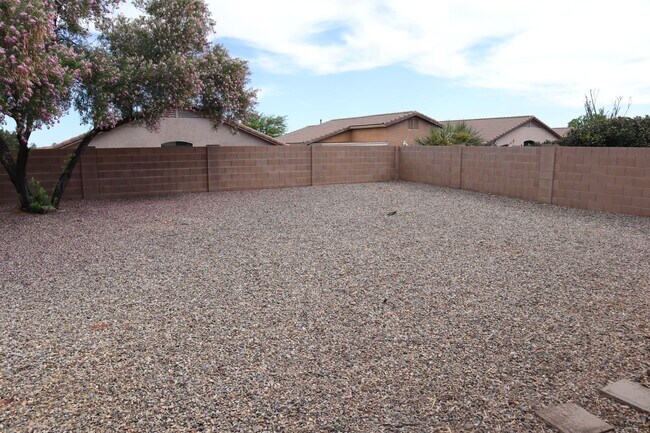Building Photo - A Home You Have To See To Believe!!!