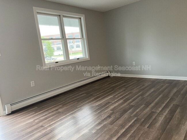 Building Photo - 770 Central Ave