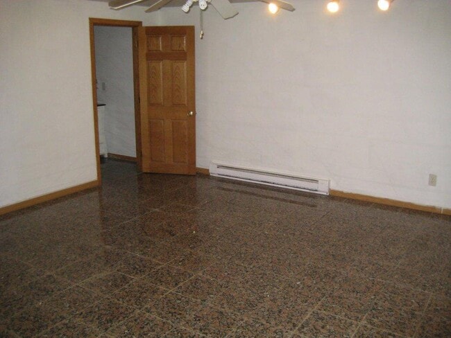 Building Photo - 6763 Hammersley Rd