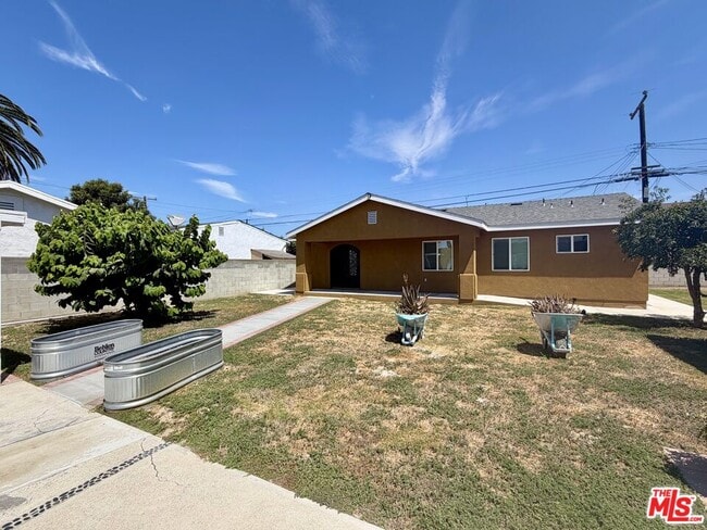 Building Photo - 3543 Sanborn Ave