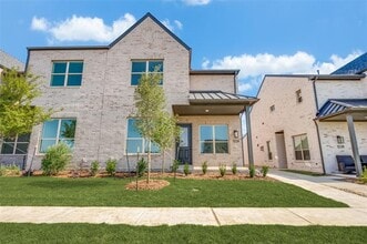 Building Photo - 1224 Eureka Spgs St