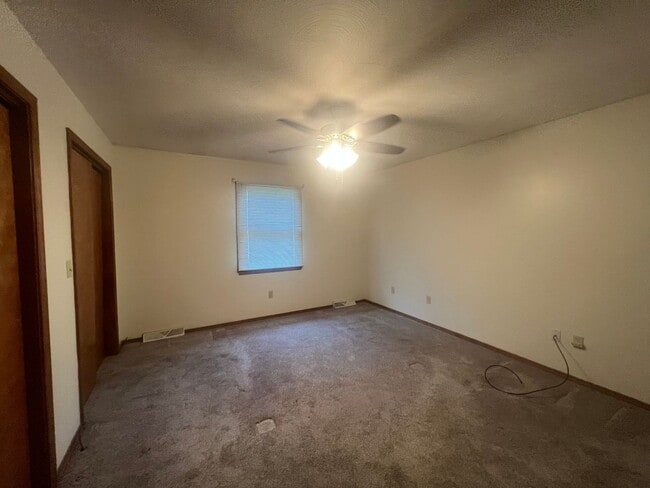 Building Photo - 6327 Brent Dr