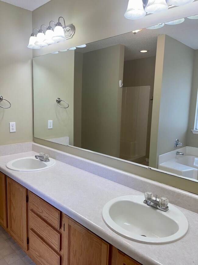 Building Photo - Nice 3BR/2BA Home in Hawks Nest - Convenient to NAS Whiting Field