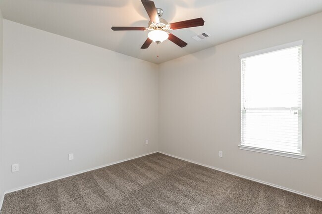 Building Photo - 4711 Creekside Hvn Trl