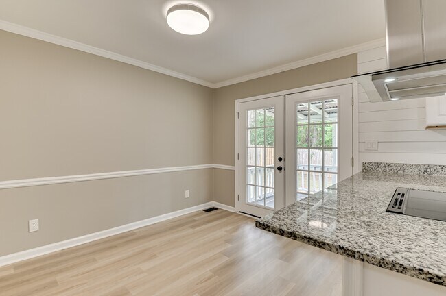 Building Photo - 454 Windtree Pl