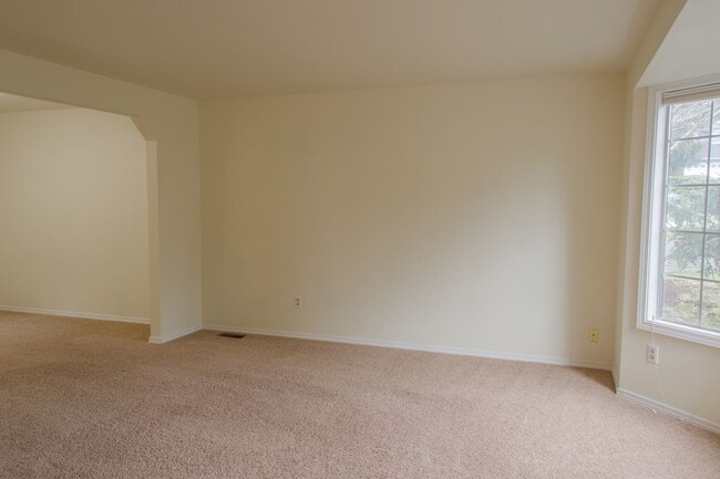 Building Photo - 3bd/2.5ba Issaquah Home