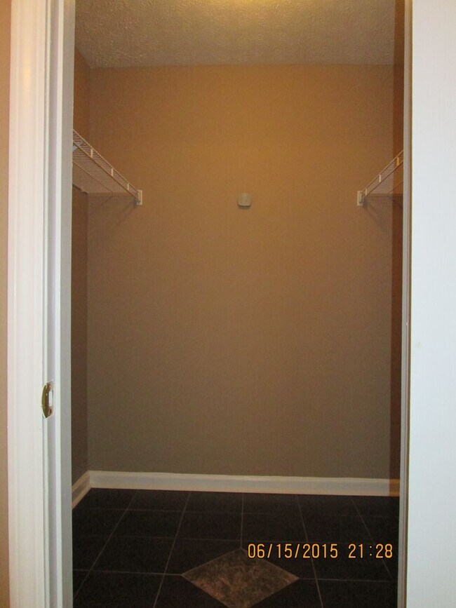 Building Photo - 6237A Dorsett Shoals