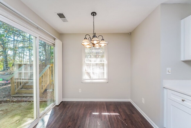 Building Photo - 1589 Cherry Hill Rd SW