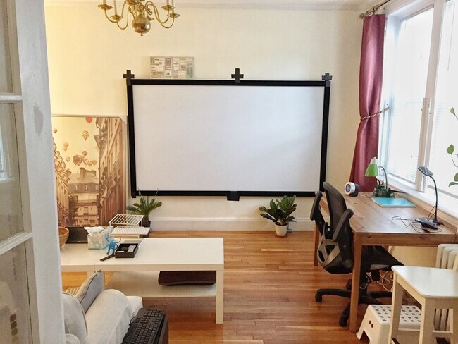 Building Photo - 10 Jamaicaway-