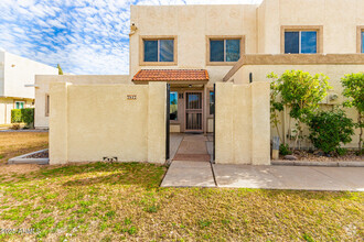 Building Photo - 7817 E Valley Vista Dr