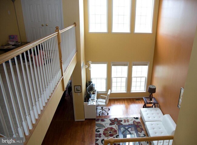 Building Photo - 211 Silverbell Ct