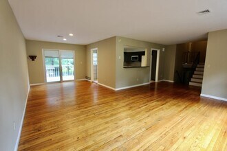 Building Photo - 4 Bedroom 3 Bath Well Kept House in West Harrison $5300