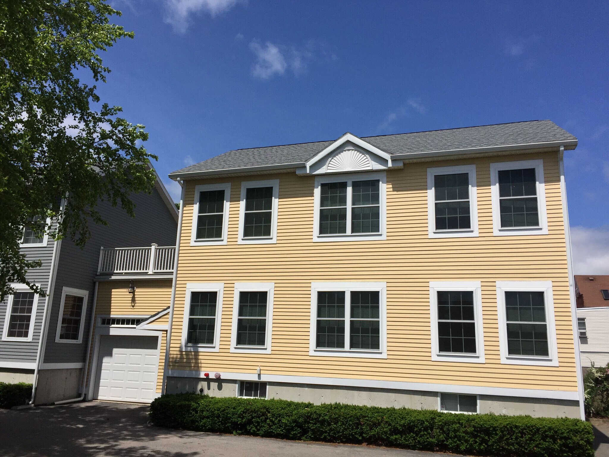 Building Photo - 18 Clyde Street