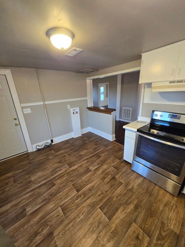 Building Photo - 2 Bedroom 2 Bathroom House For Rent in Farber, MO