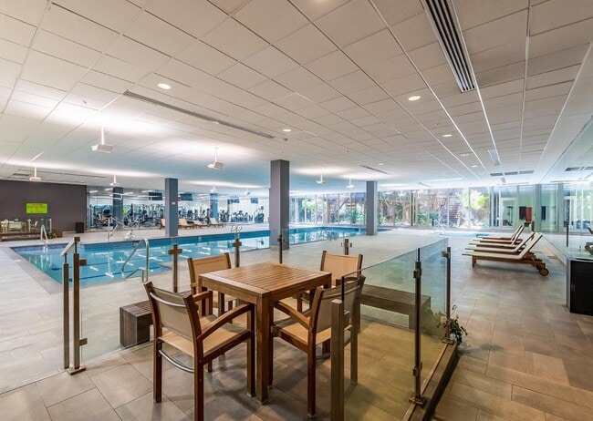 Building Photo - 7147 E Rancho Vista Dr