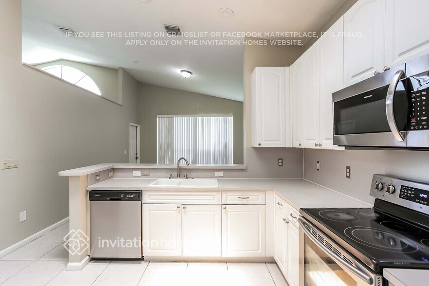 Building Photo - 12363 Pleasant Green Way