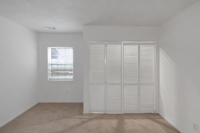 Building Photo - 2565 Terrace Trail