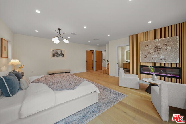 Building Photo - 665 McCadden Pl