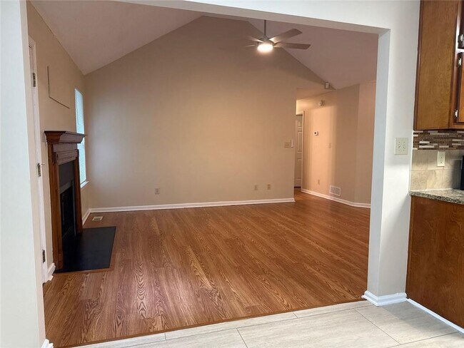 Building Photo - 217 Briarpatch Ct