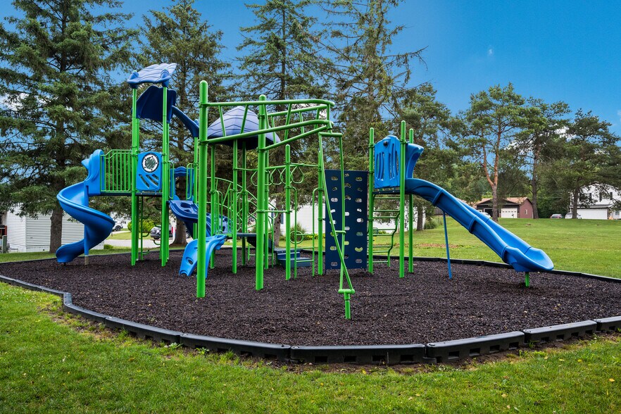 Building Photo - 9363 Little Spruce Ct