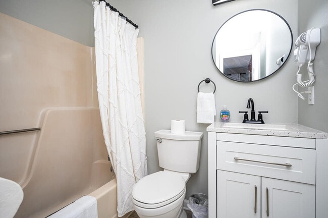 Building Photo - 1283 Sweet Pine Dr