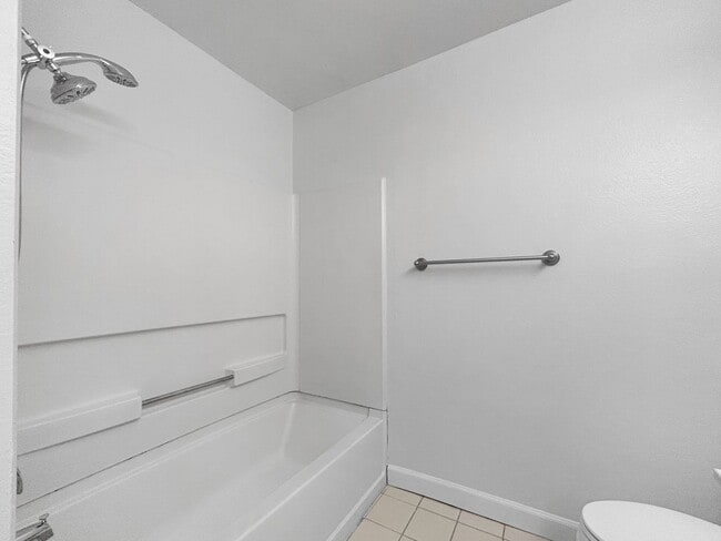 Building Photo - Stunning 2BD/1BA W/ In-Unit laundry, AC, and Reserved Parking in North Park!