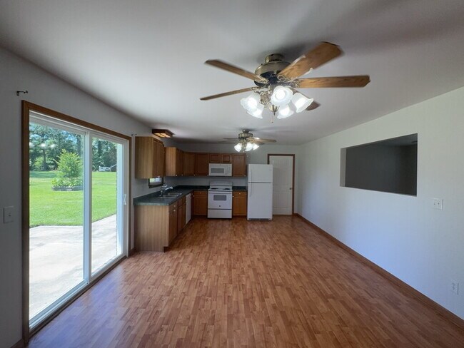 Building Photo - 94 Vandergrift Dr