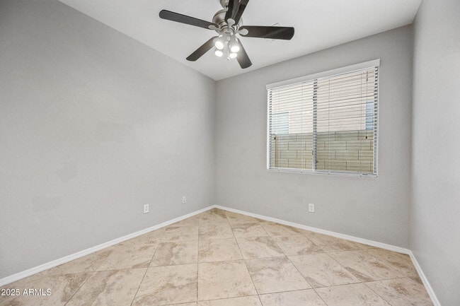 Building Photo - 3738 W Memorial Dr