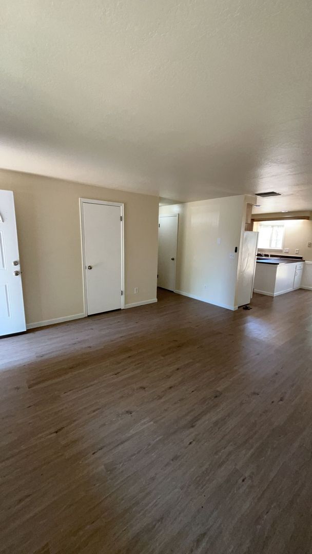 Building Photo - 2921-2921 Juanipero Way