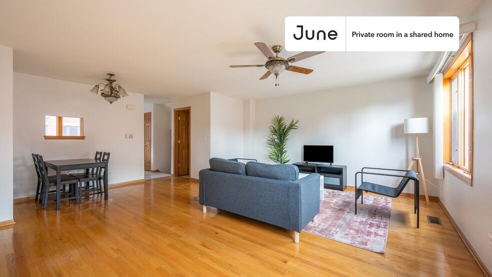 Building Photo - Room in Shared 4 bed/2.5 bath home in Chinatown