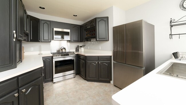 Building Photo - Lighthouse Haven - PGPM - CS - T/L