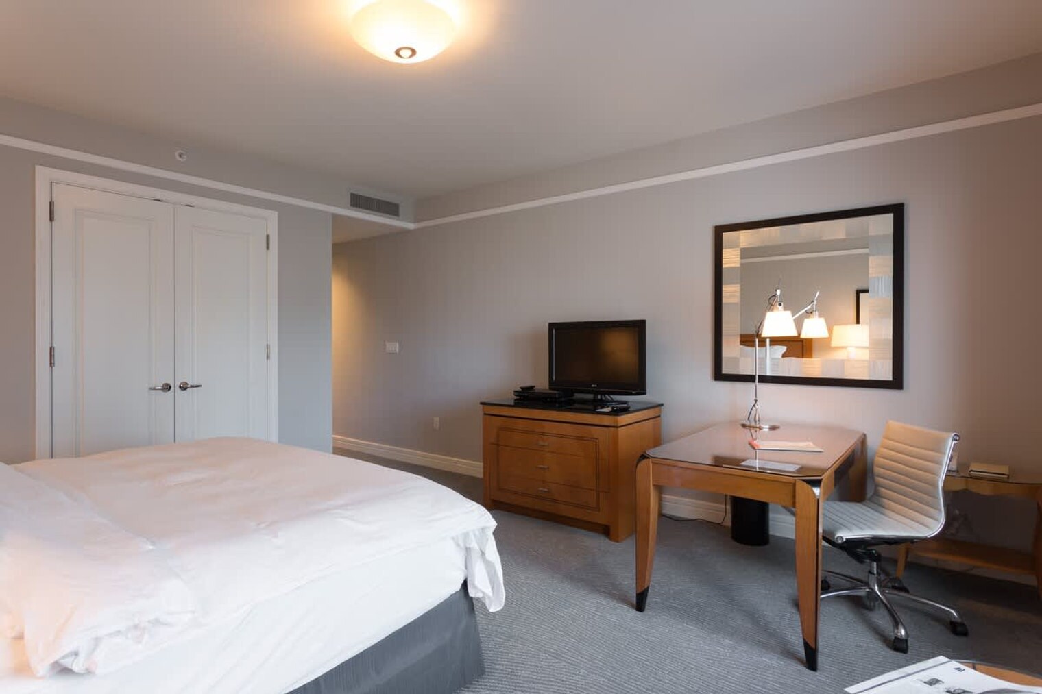 Building Photo - 1441 Brickell Ave