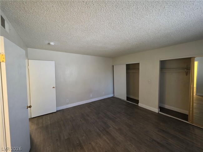 Building Photo - 4941 Newport Cove Dr