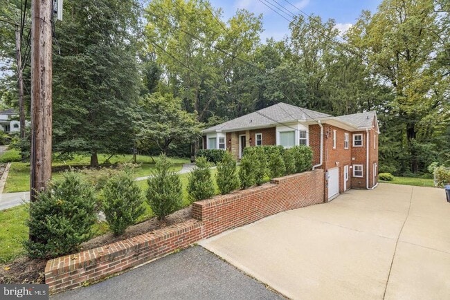 Building Photo - 5908 17th St NW