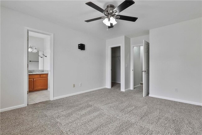 Building Photo - 150 Brentwood Dr
