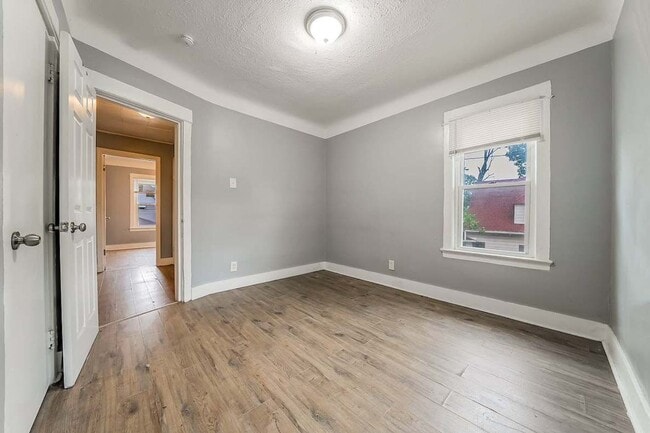 Building Photo - 2145 W 100th St