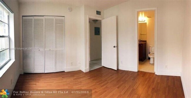 Building Photo - 11449 NW 42nd St