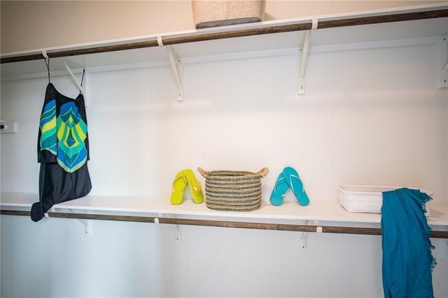 Building Photo - 9109 Looksee Ln