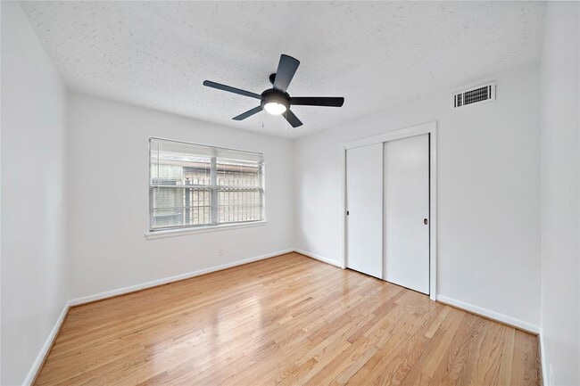 Building Photo - 4510 Billingsley St