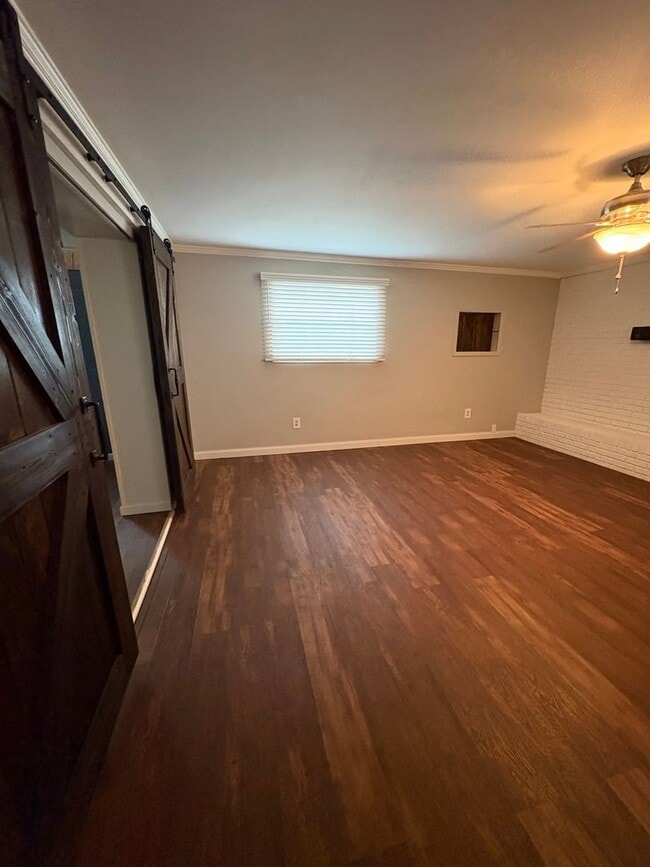 Building Photo - 3 bedroom 3 bath in Spartanburg!!