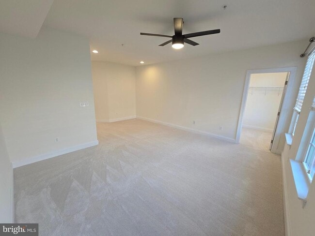Building Photo - 487 Kornblau Terrace SE