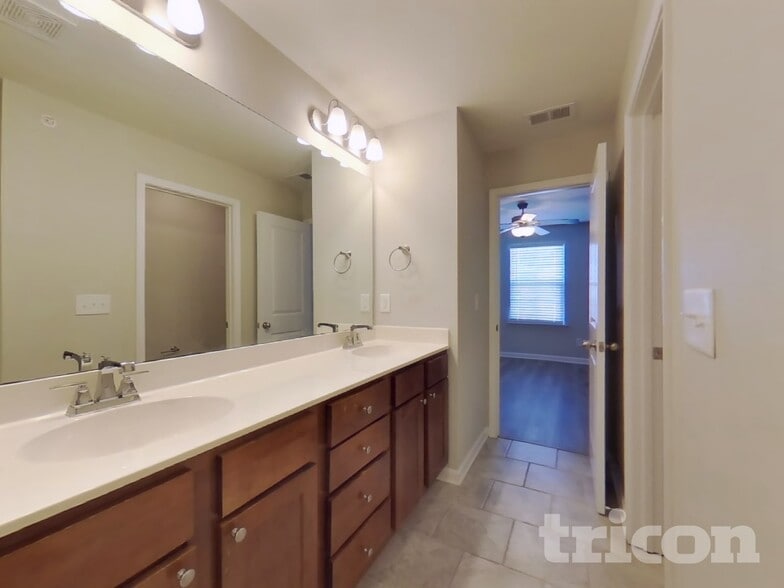 Building Photo - 309 Woodfern Ct