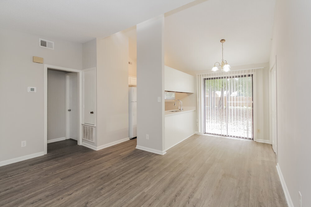 Building Photo - 5128 Glenview Ct