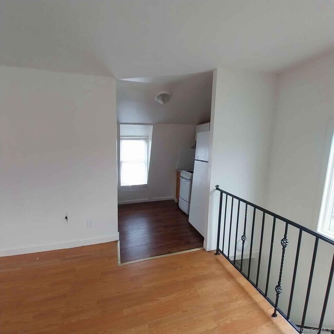 Building Photo - 429 Guy Lombardo Ave