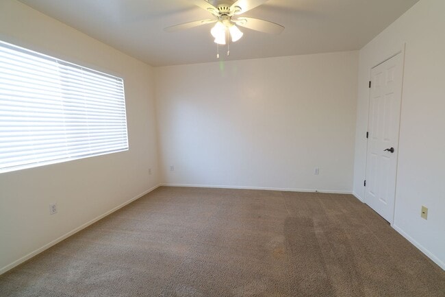 Building Photo - Great Location! 3Bed 2Bath House