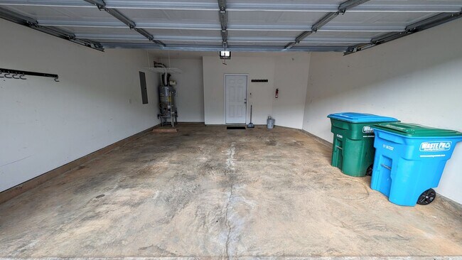 Building Photo - 3/2.5 House in Arden Near Long Shoals Exit