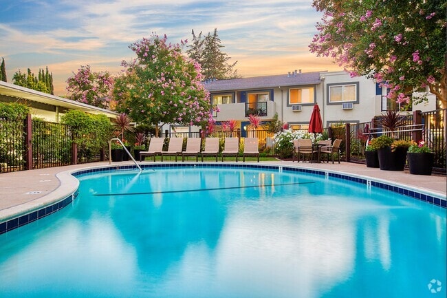 Building Photo - Pleasanton Place