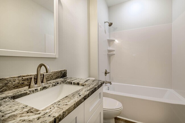 Building Photo - 108 Clearing Wy