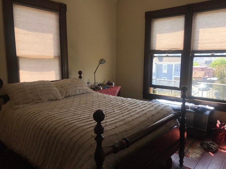 Bedroom - 633 20th St